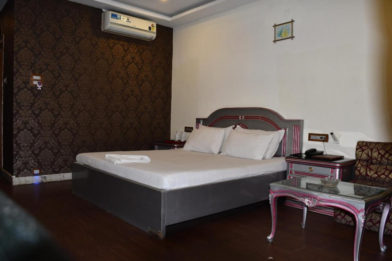 סיליגורי Hotel Tourist Inn מראה חיצוני תמונה